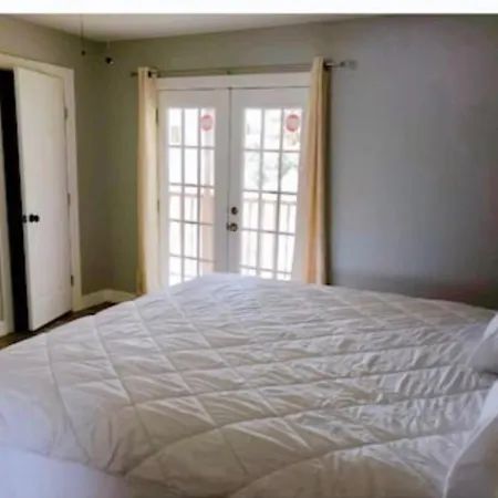 77072 New Remodeled Cute Townhome Sw